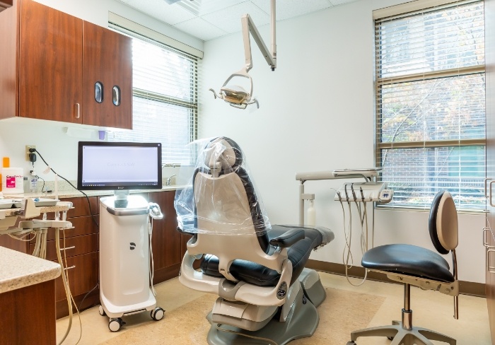 Dental treatment room